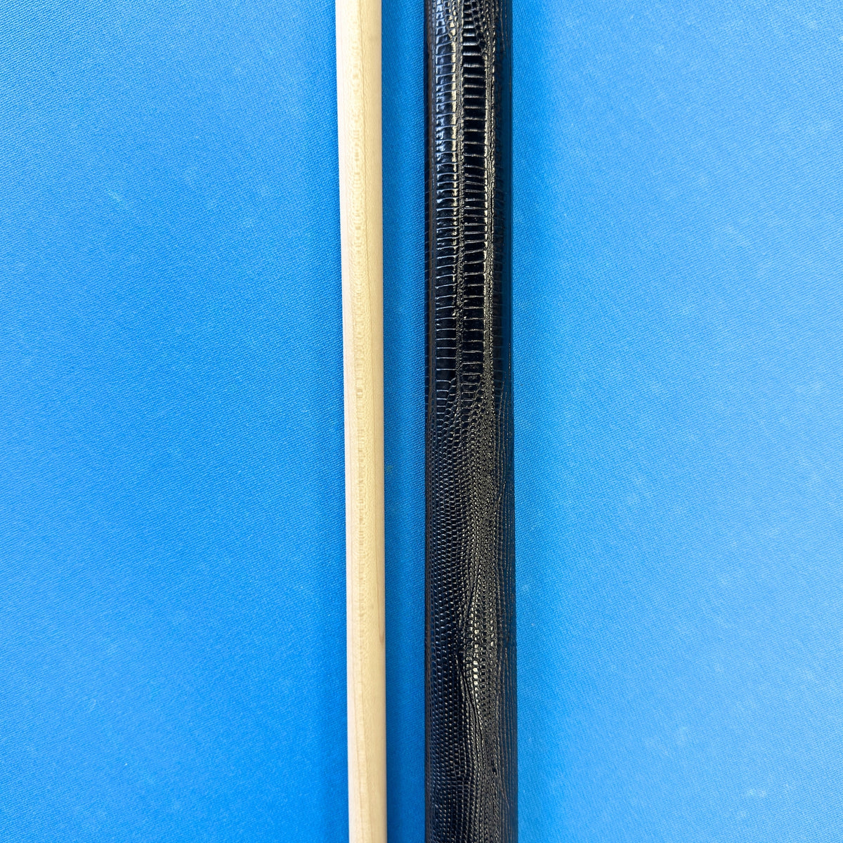 J. Pechauer Playing Cue - P16-R