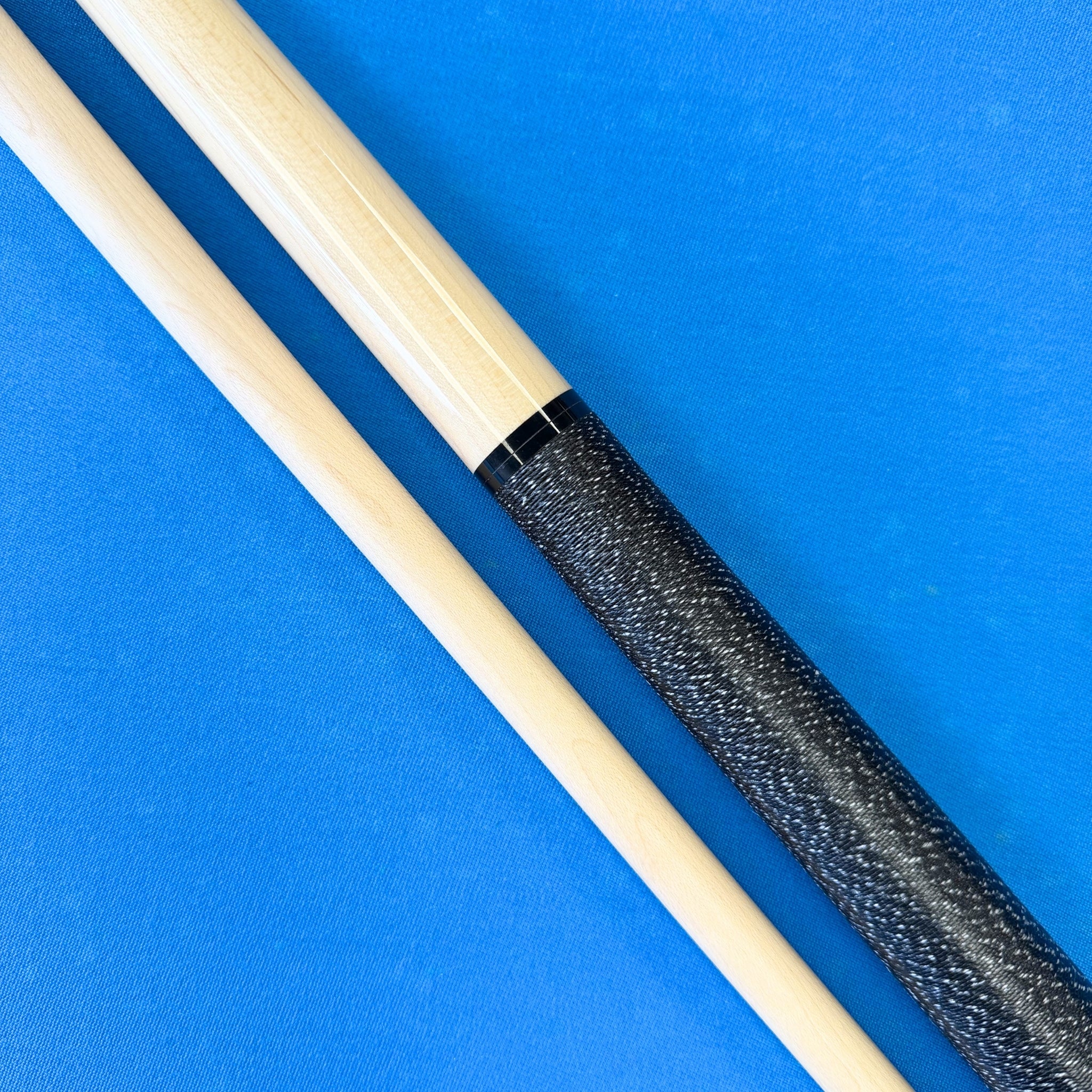 McDermott Star Break/Jump Cue - S86