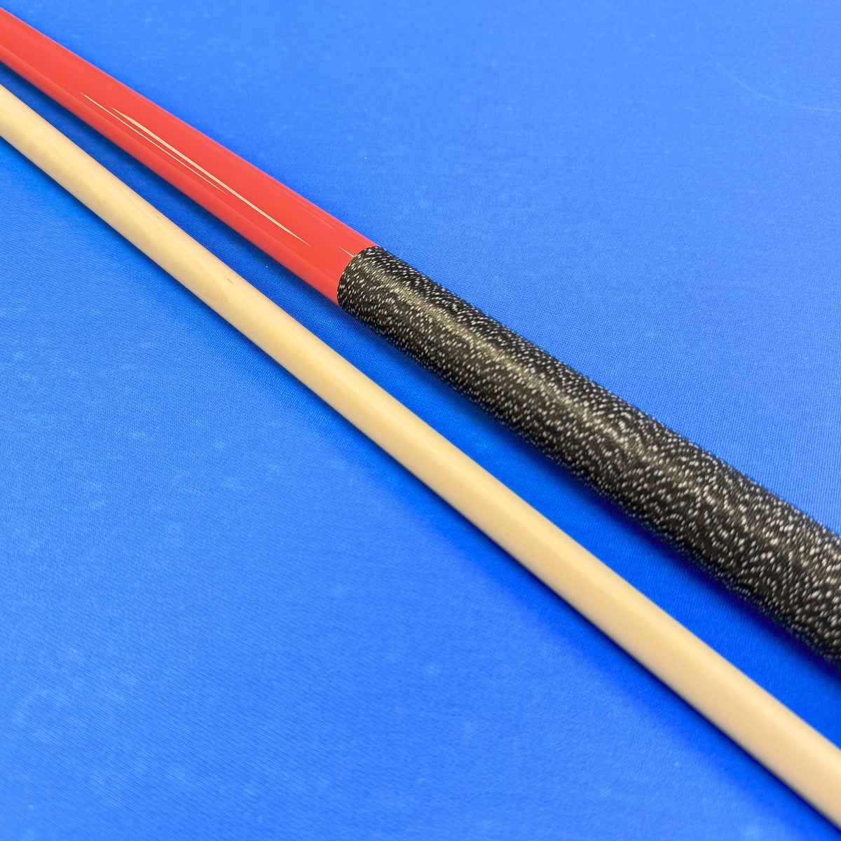 McDermott Lucky Playing Cue - L13