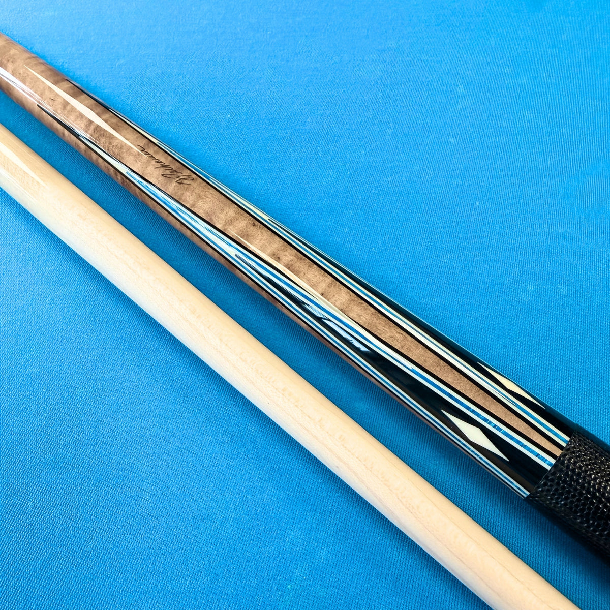 J. Pechauer Playing Cue - P16-R