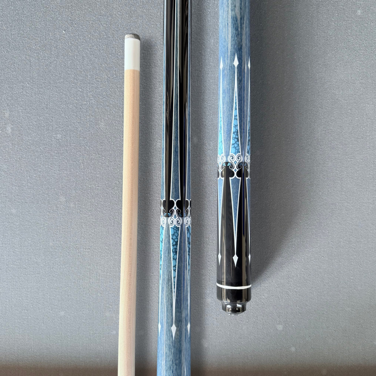 McDermott Lucky Playing Cue - L80