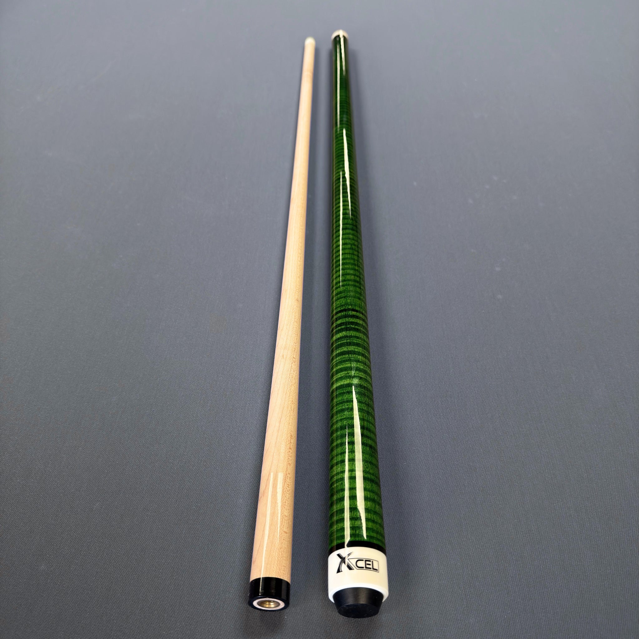 Koda Xcel XC12 Green Playing Cue