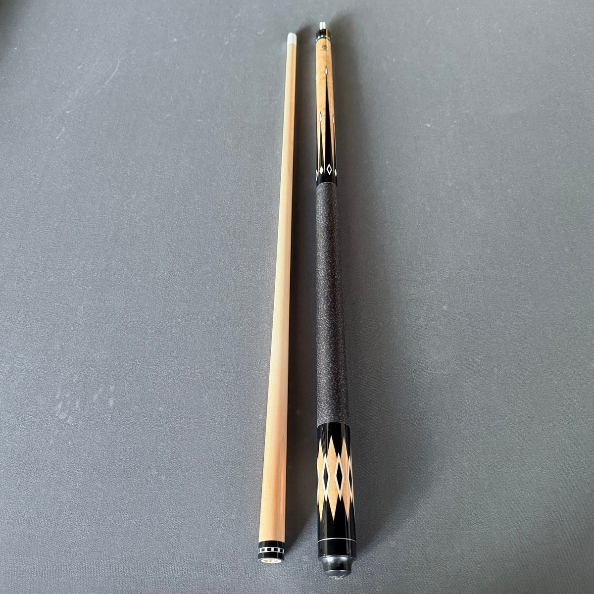 McDermott Lucky Playing Cue - L33