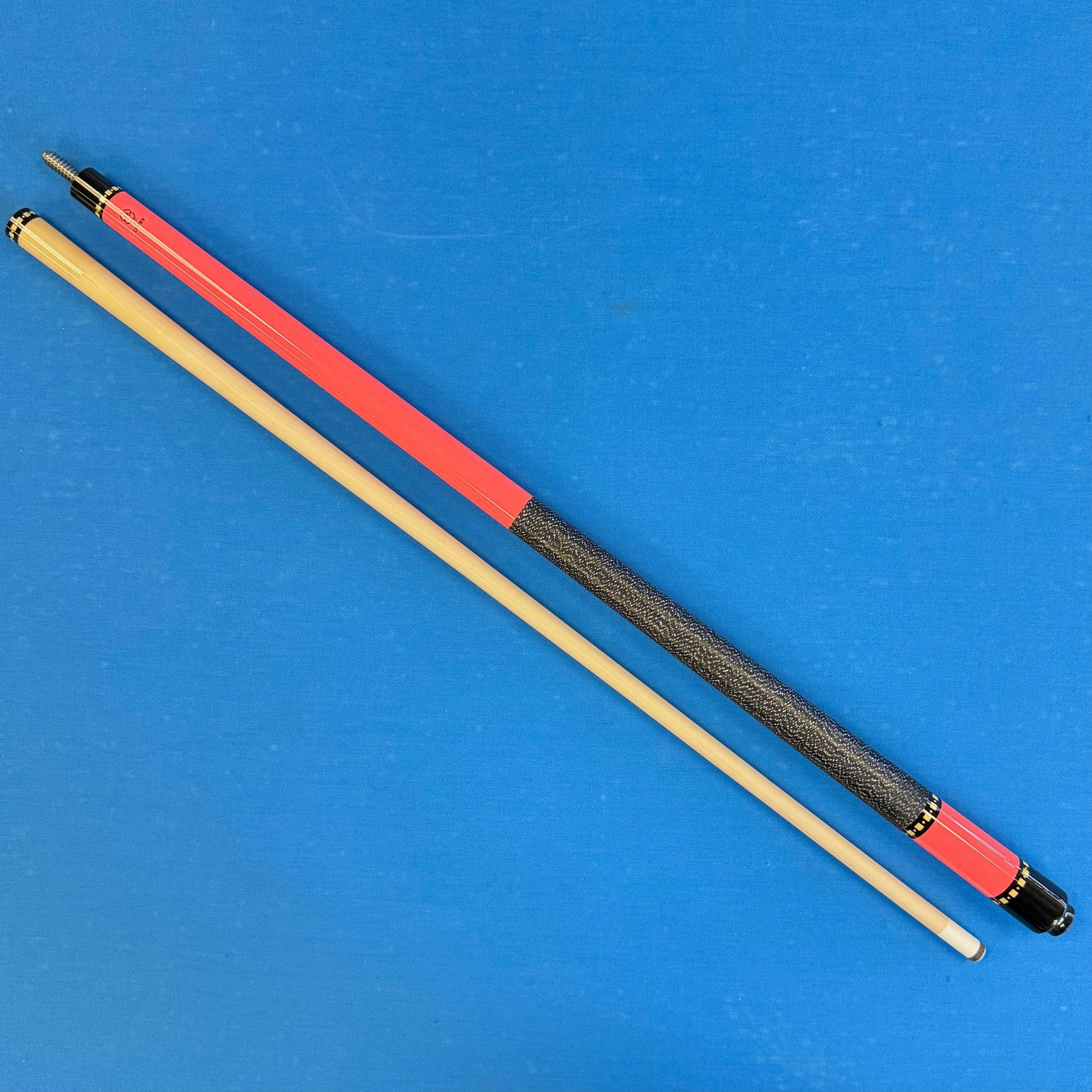 McDermott Lucky Playing Cue - L13