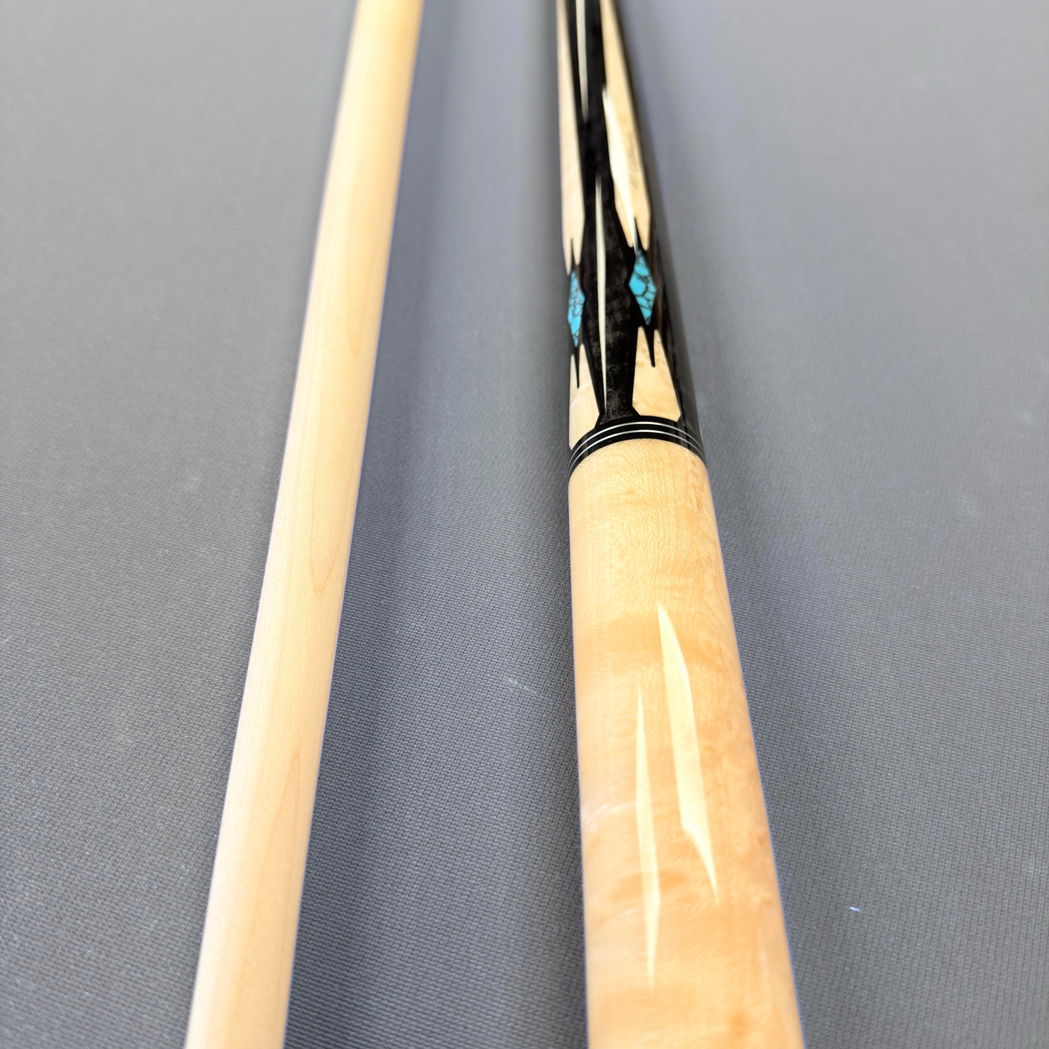 J. Pechauer Playing Cue - P09-R