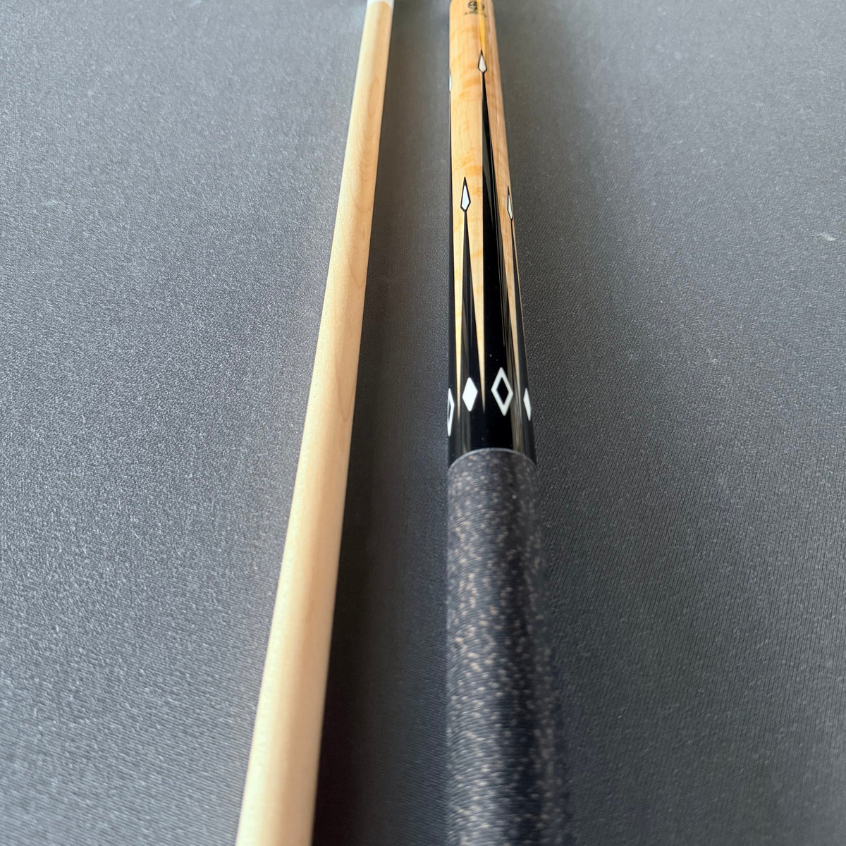 McDermott Lucky Playing Cue - L33