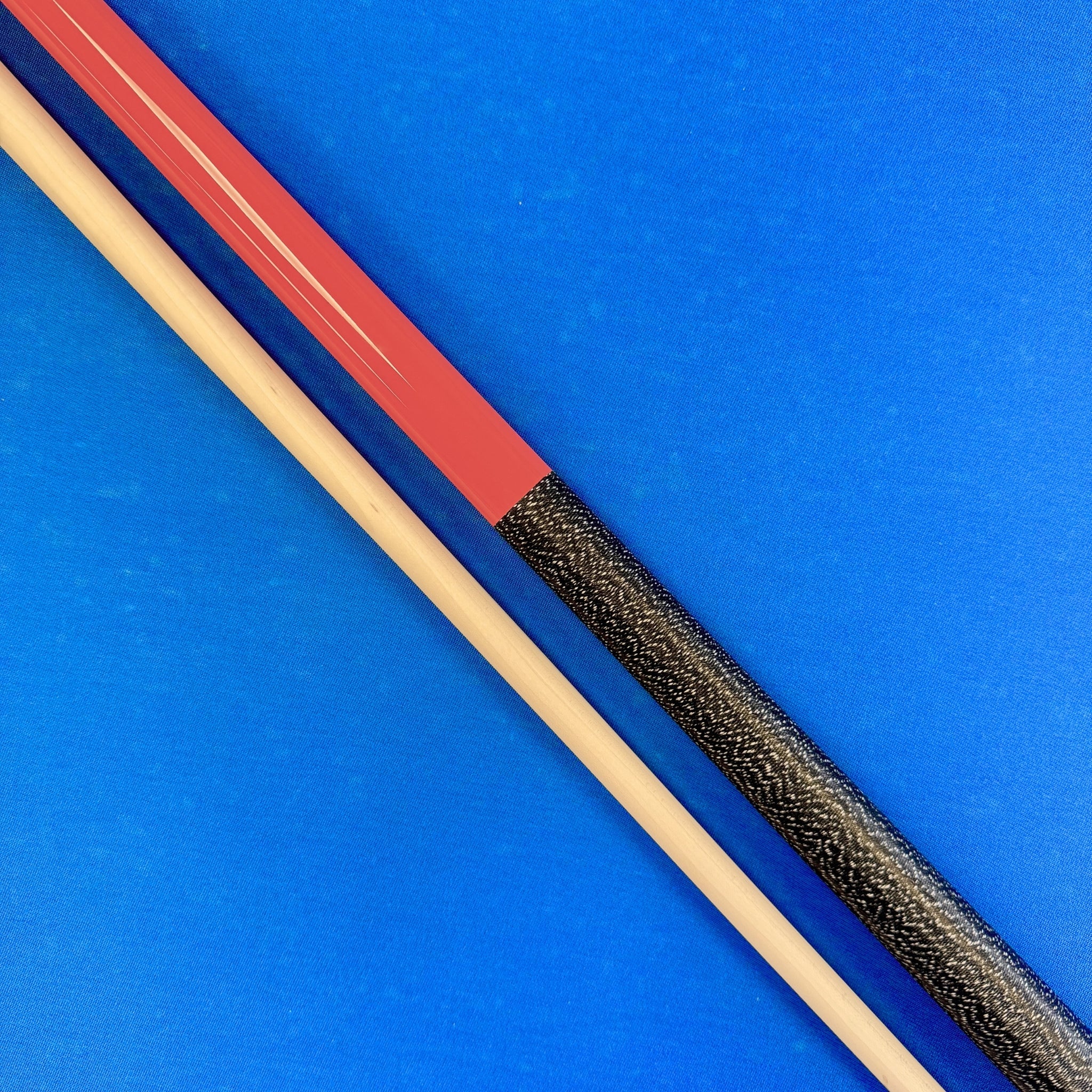 McDermott Lucky Playing Cue - L13