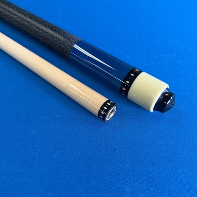 McDermott Lucky Playing Cue -  L07